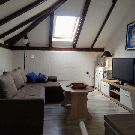 Apartman Slava Тисно Екстериор снимка