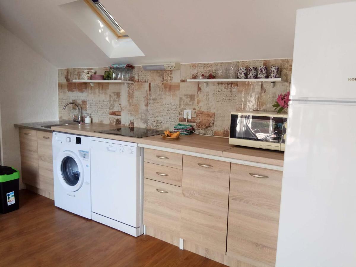 Apartman Slava Тисно Екстериор снимка