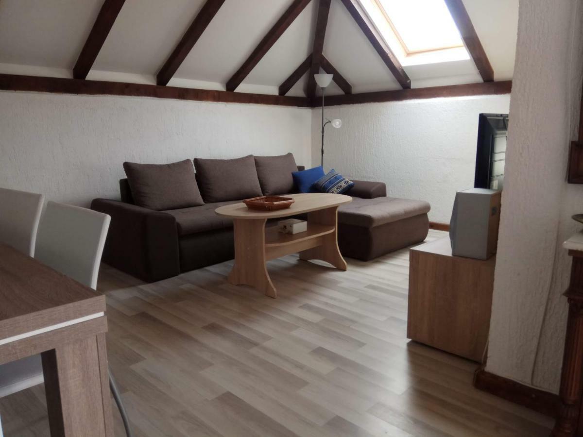 Apartman Slava Тисно Екстериор снимка