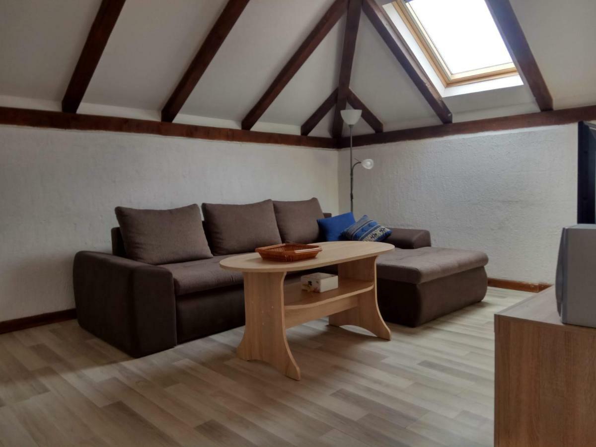 Apartman Slava Тисно Екстериор снимка