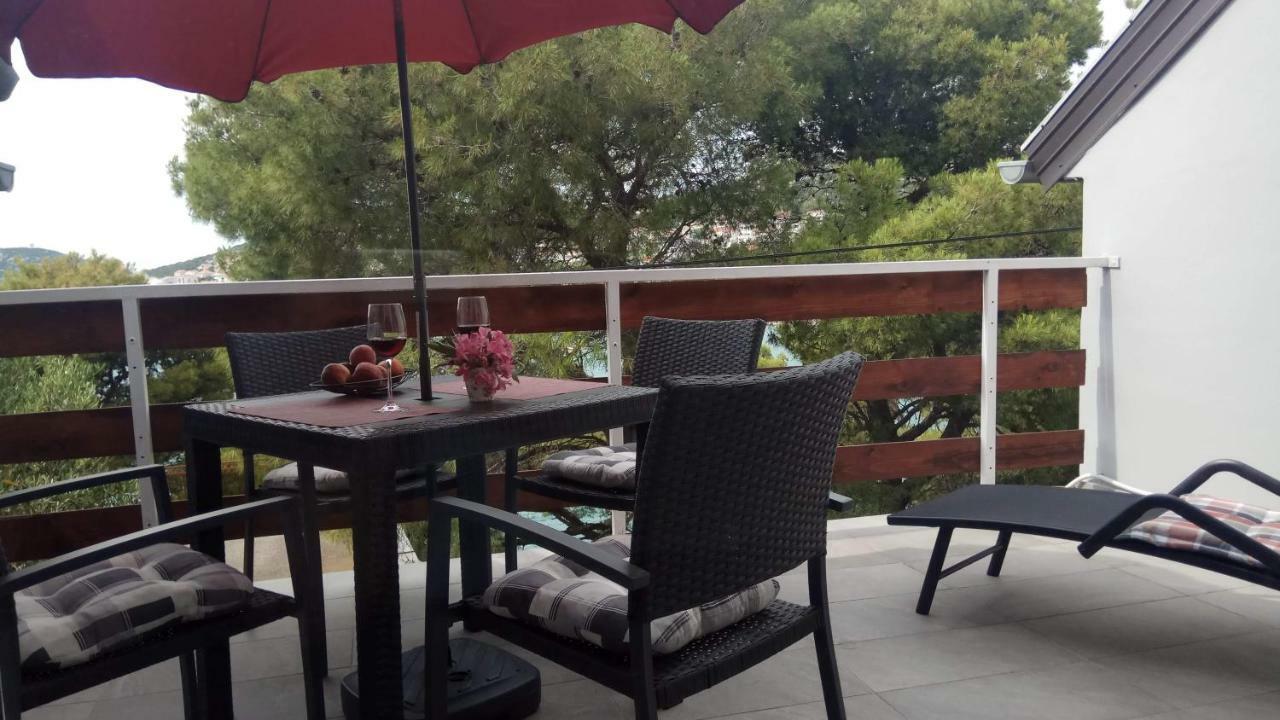 Apartman Slava Тисно Екстериор снимка