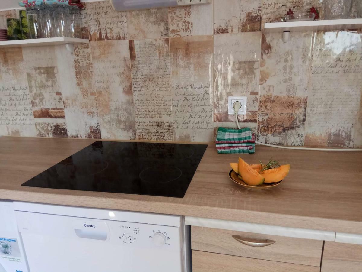 Apartman Slava Тисно Екстериор снимка