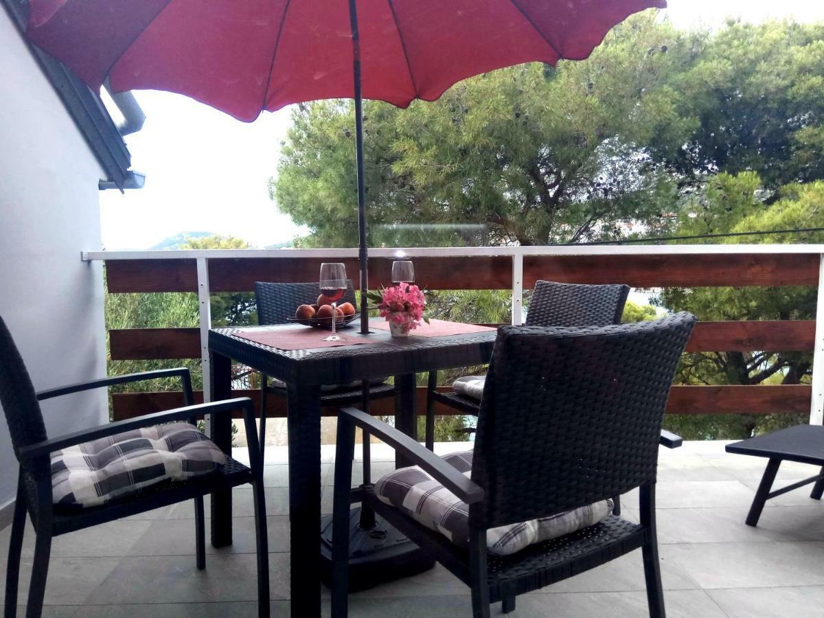 Apartman Slava Тисно Екстериор снимка
